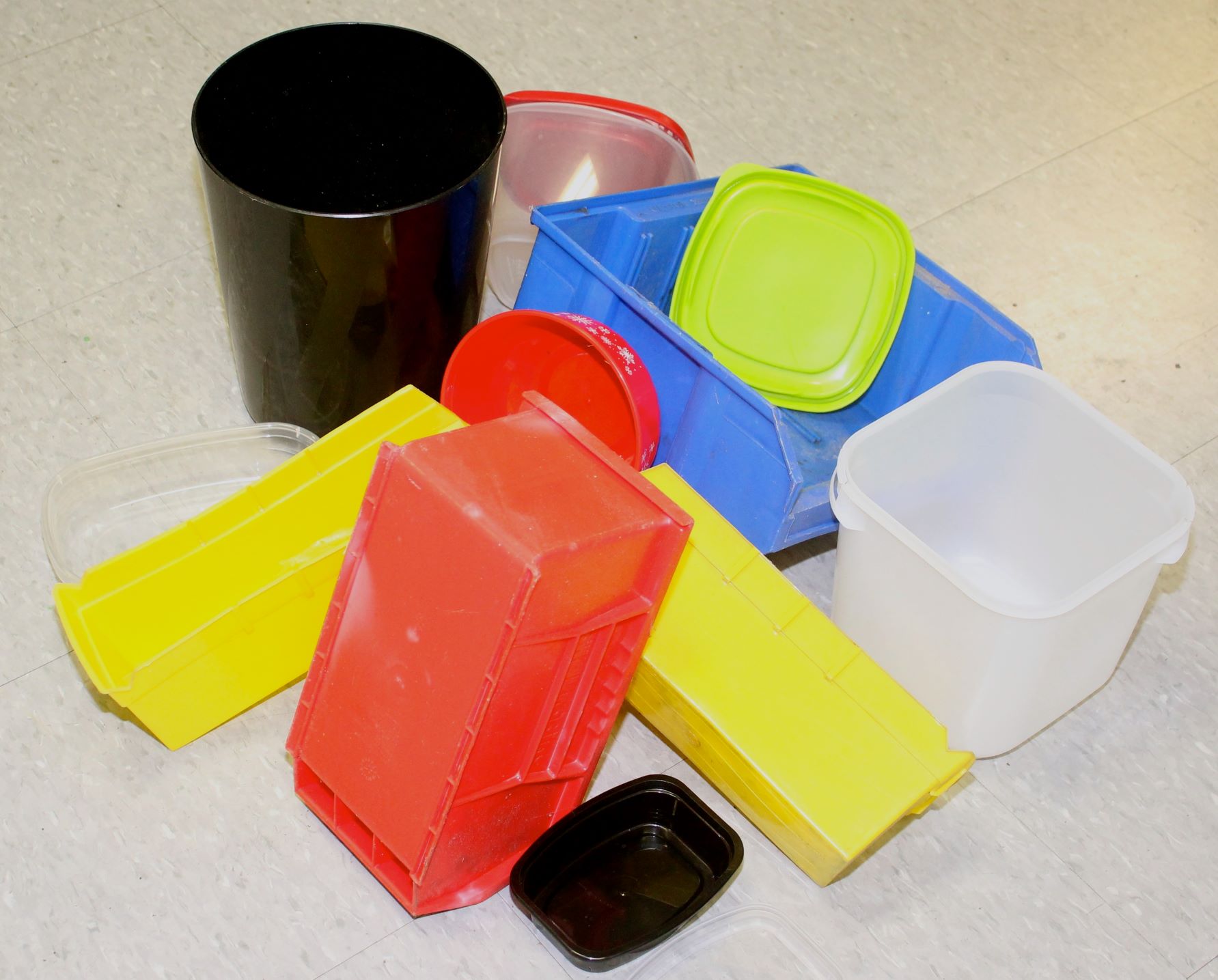 Plastic containers in various colors